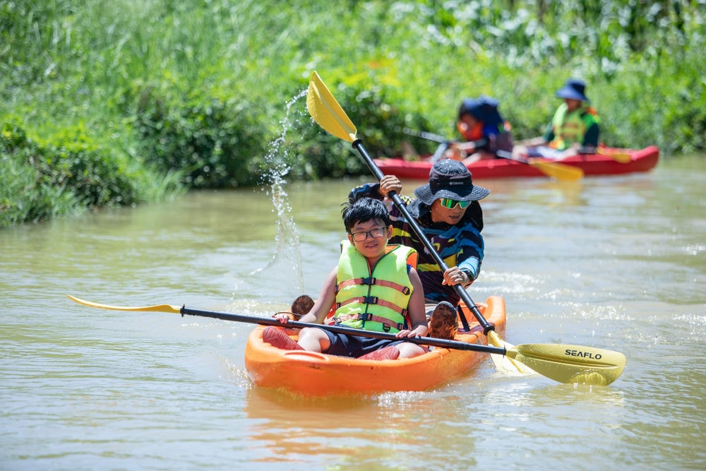 BƯỚTOPIA: Tour Du Lịch Tiếng Anh Gắn Liền Với Thiên Nhiên Và Trải Nghiệm Văn Hóa Dân Tộc