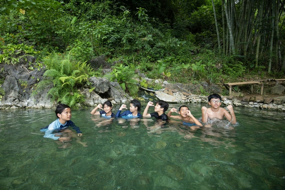 BƯỚTOPIA: Tour Du Lịch Tiếng Anh Gắn Liền Với Thiên Nhiên Và Trải Nghiệm Văn Hóa Dân Tộc
